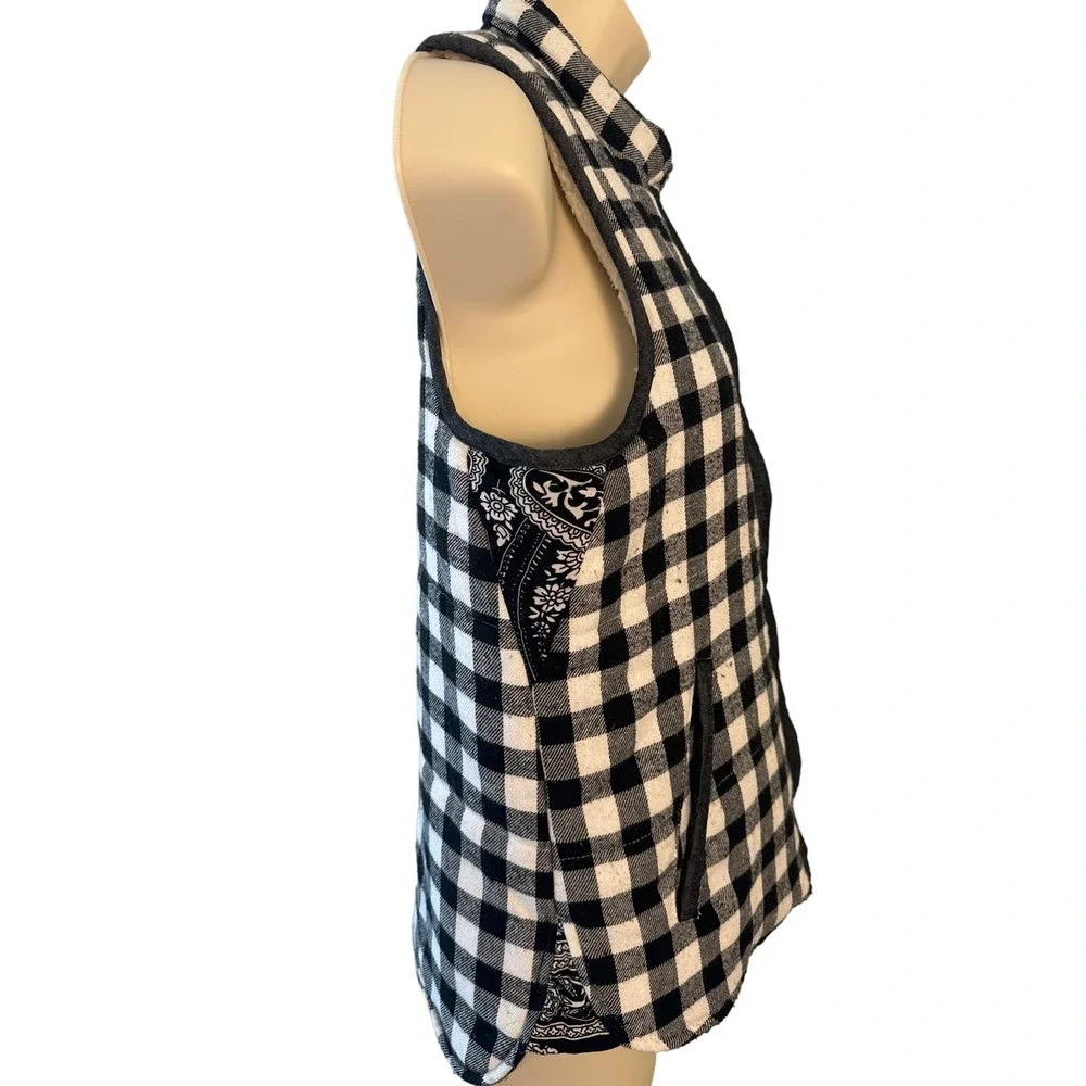 En‎ Creme Buffalo Plaid Sherpa Lined Puffer Vest Black White Bandana Side Small